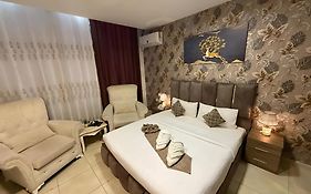 Ryan Hotel Suites